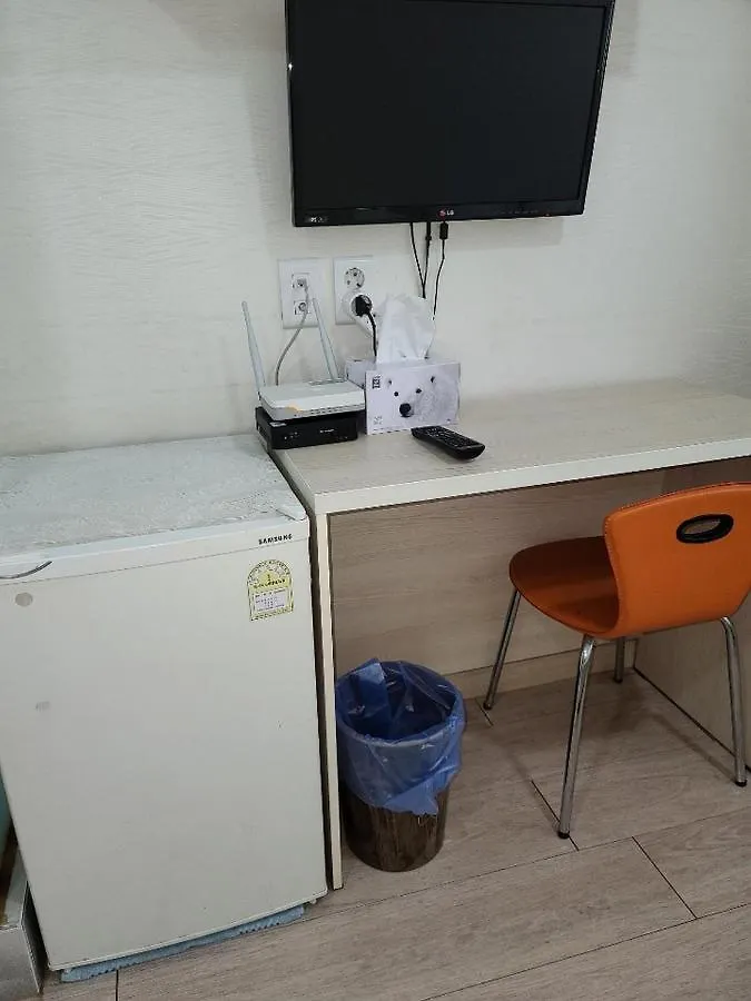 Πανσιόν Petit House Nobuko Ξενοδοχείο Σεούλ